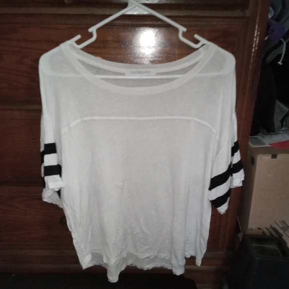 Daydreamer Tops - Daydreamer White Baseball Jersey Style Tee Sz Small Revolve Free People